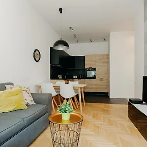 Shortstaypoland Grzybowska Warszawa